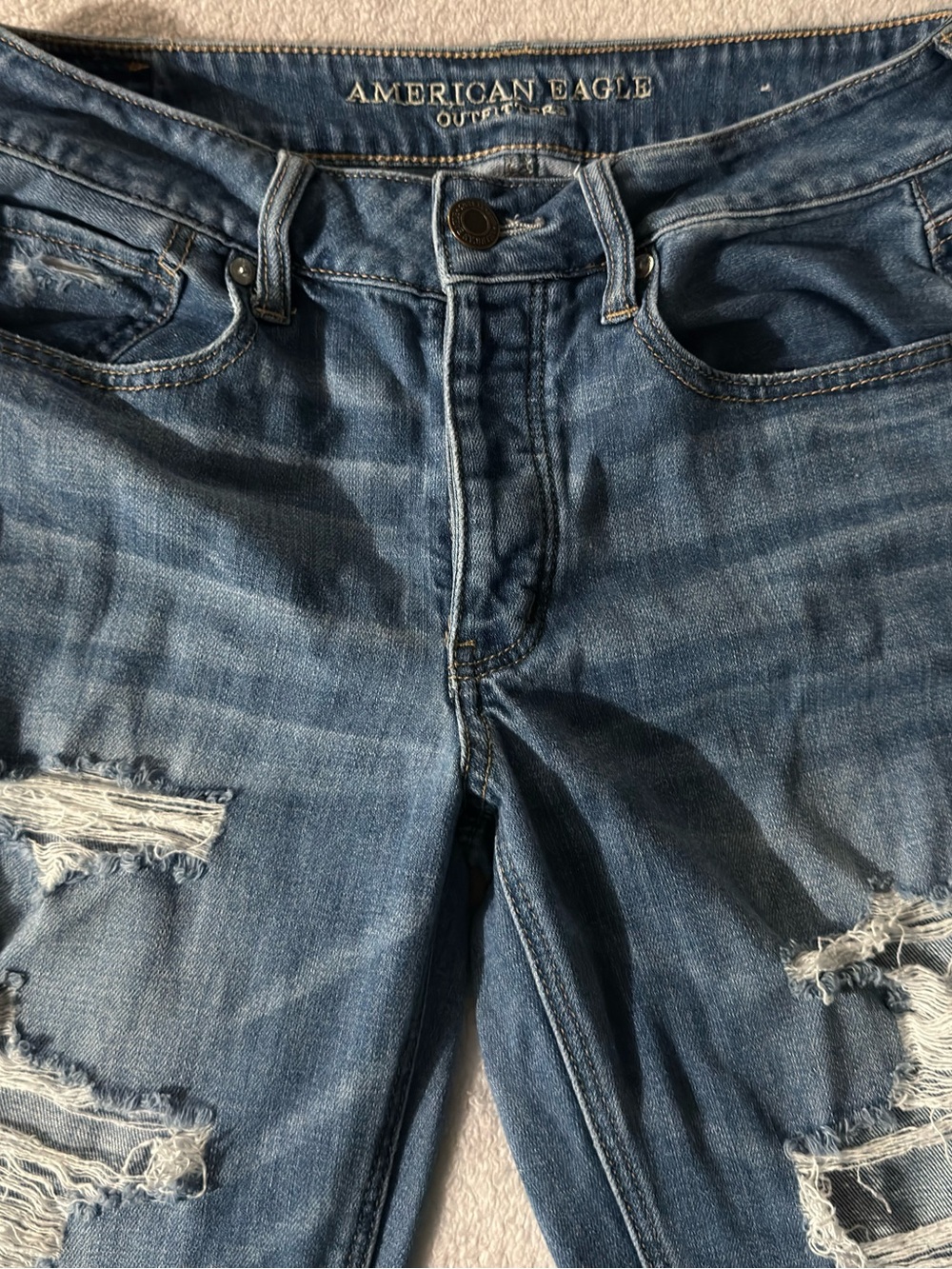 American Eagle Outfitters Women’s Blue Straight Leg Distressed Jeans